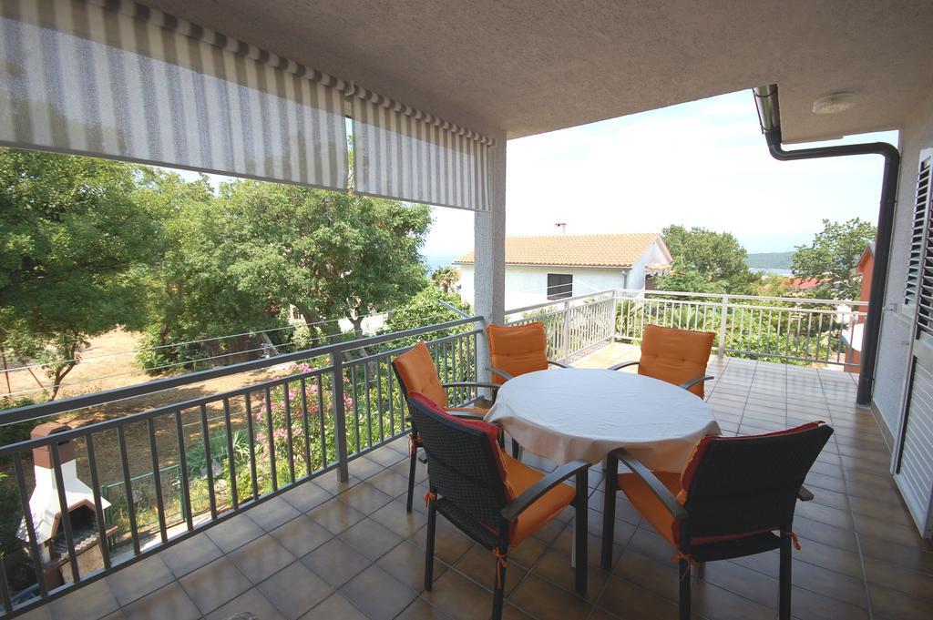 Apartments Jakobi By El-Pi Tours Njivice Ngoại thất bức ảnh