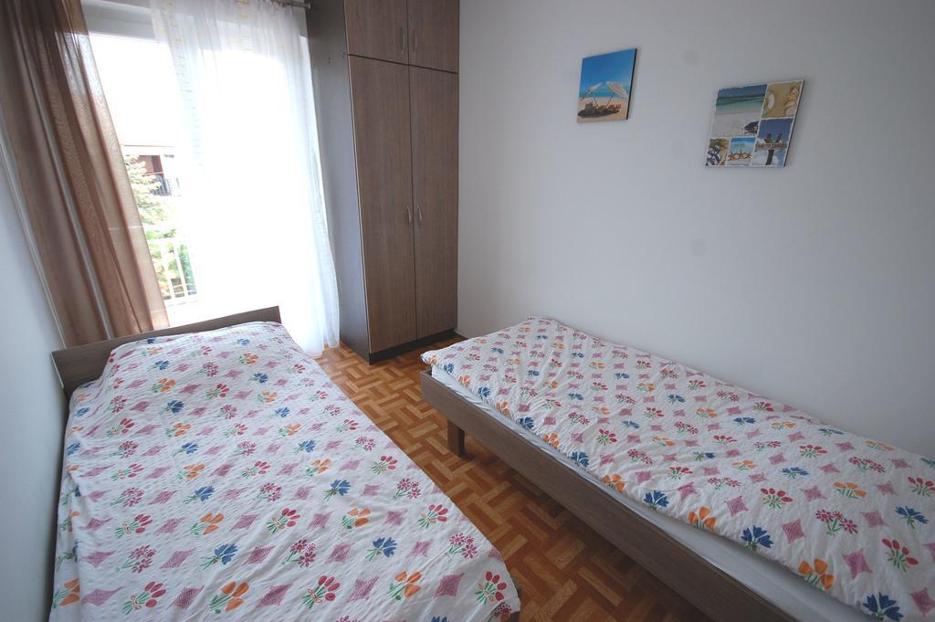 Apartments Jakobi By El-Pi Tours Njivice Ngoại thất bức ảnh